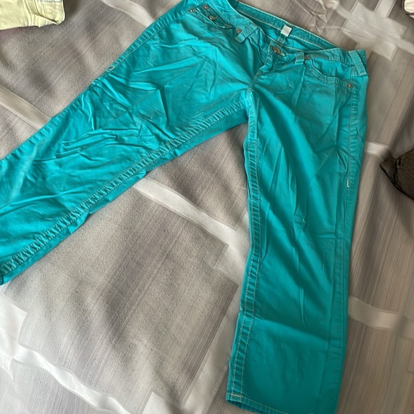 True Religion low rise 3/4 length - Picture 3 of 7